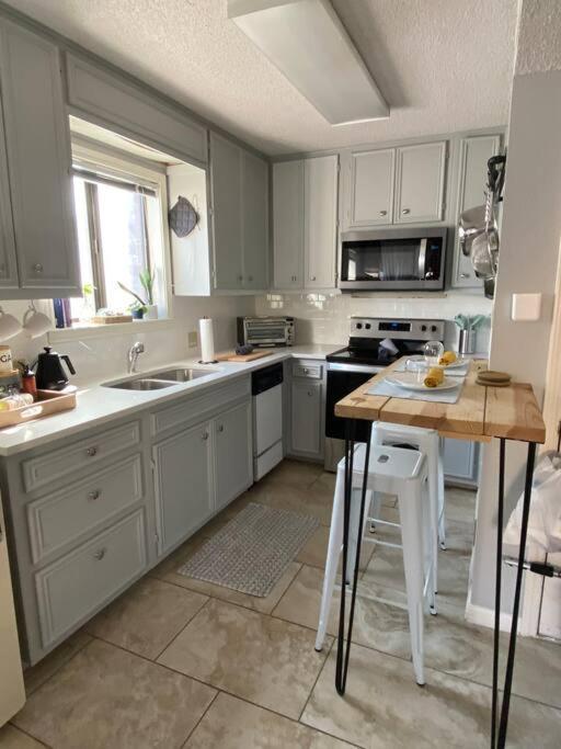 Luxury Greenhouse Studio Apartment Austin Ngoại thất bức ảnh